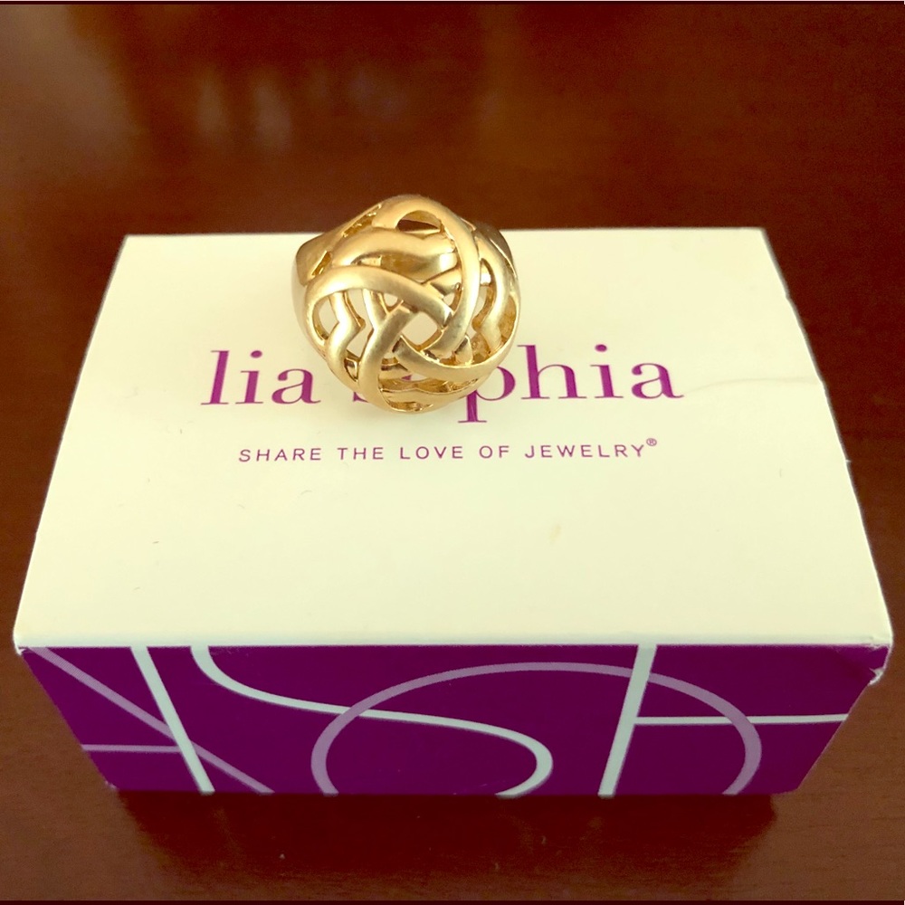Lia Sophia chunky gold ring, size 8.